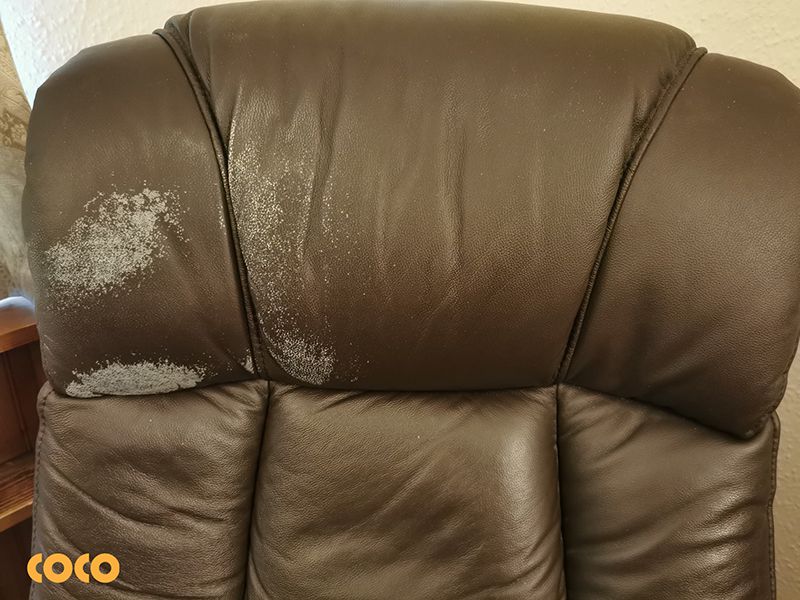 ghế sofa bị bong tróc bằng da simili